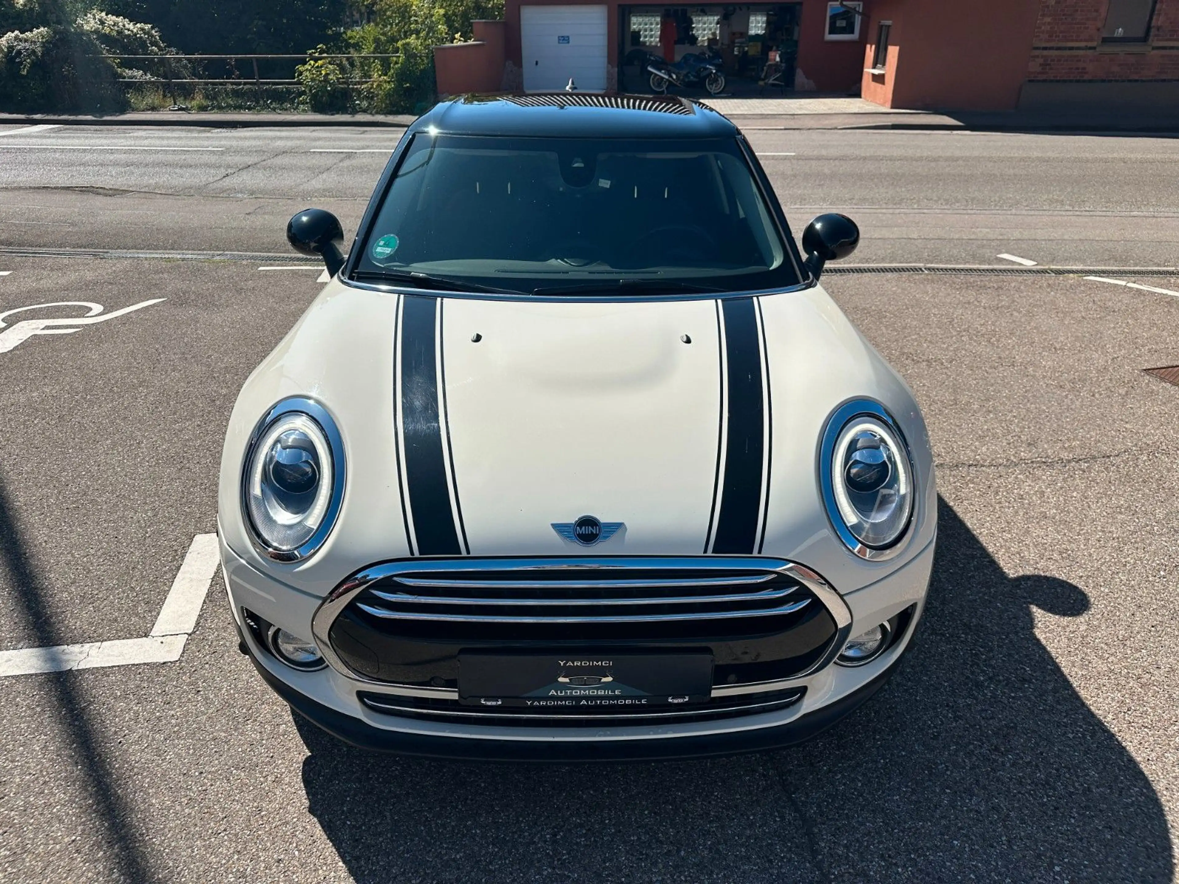 MINI Cooper Clubman Autom.*LED*NAVI*PDC*SHZ*TEMPOMAT* — photo 2
