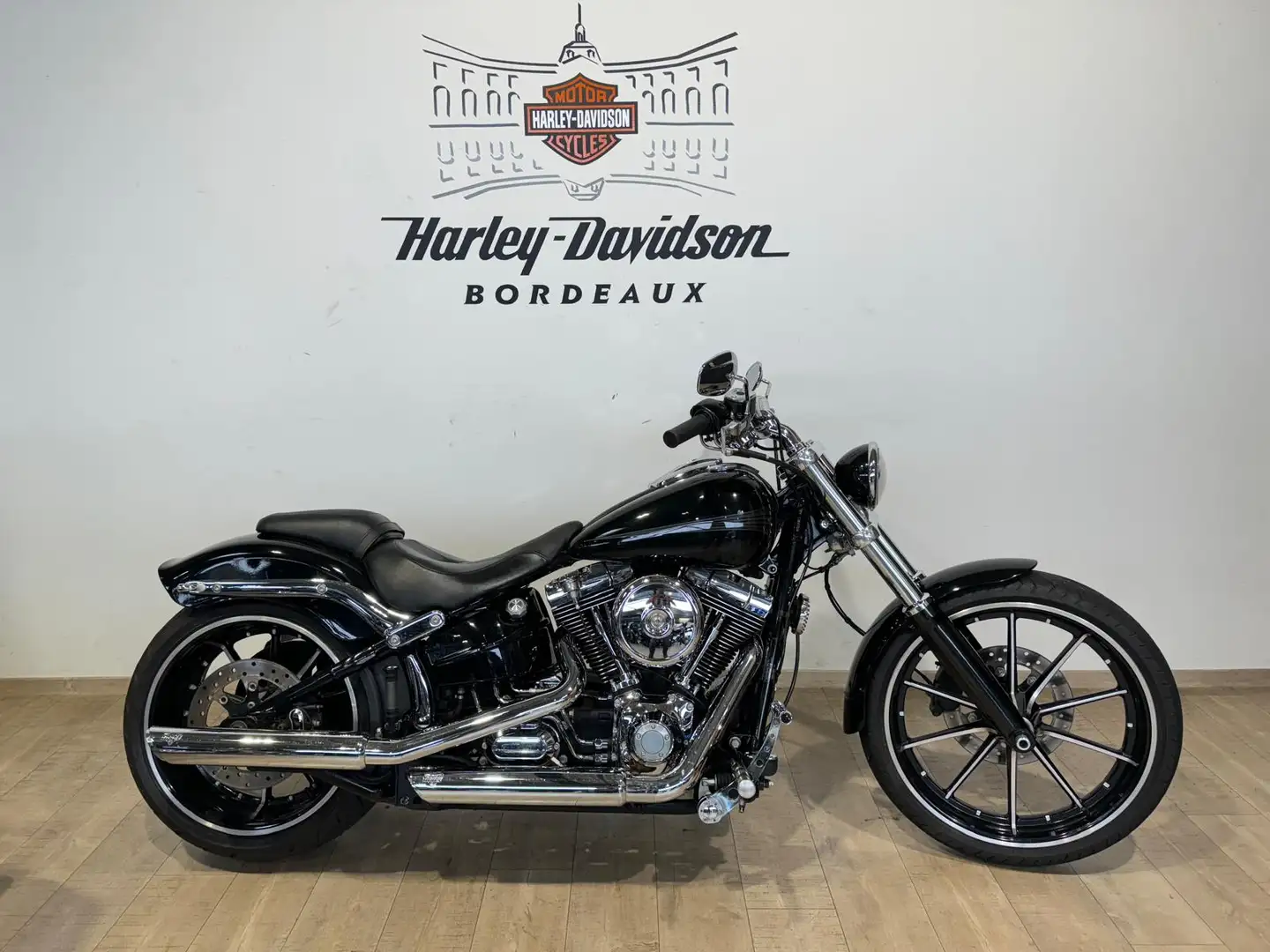 Harley-Davidson Breakout - 1