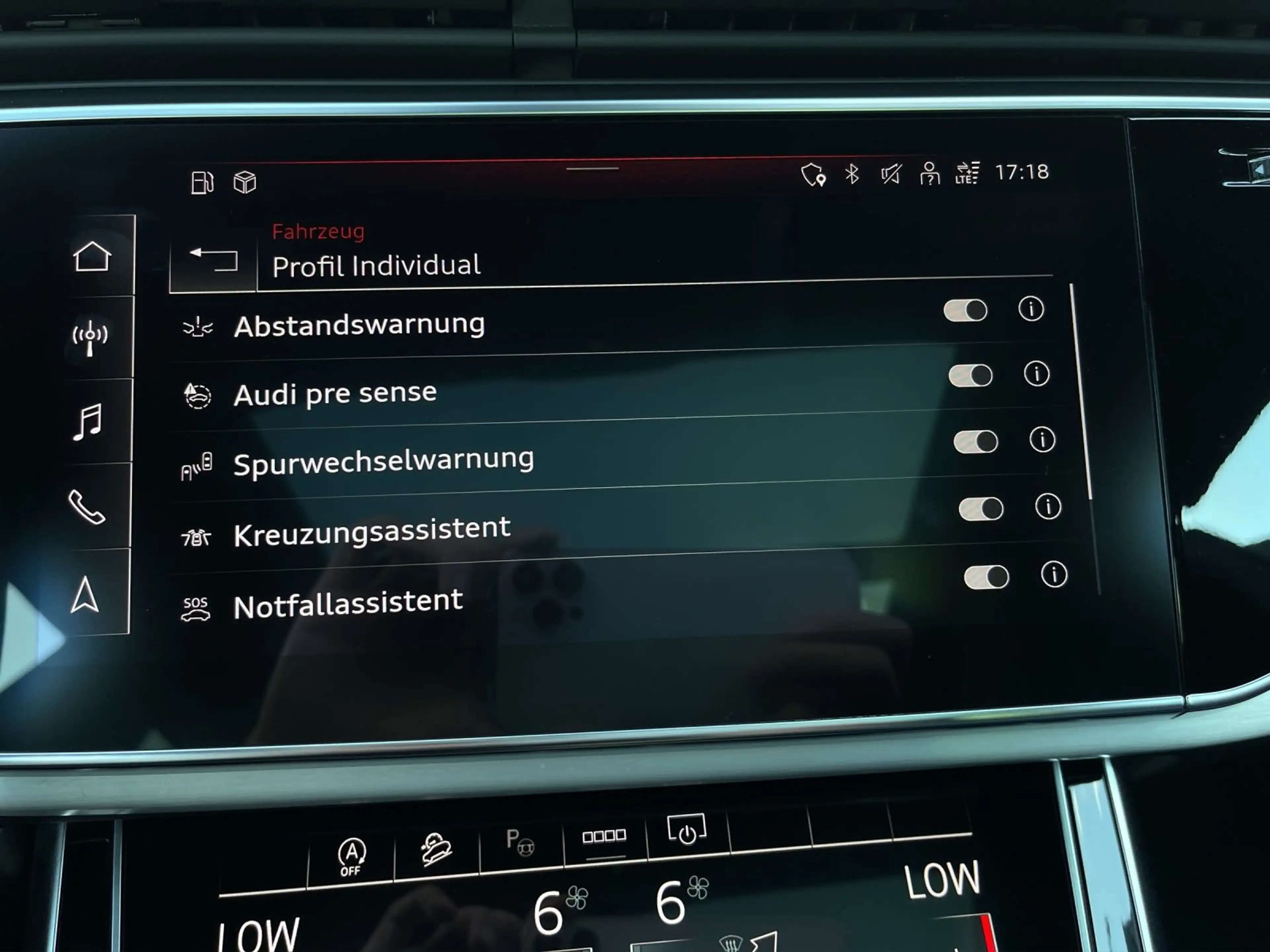 Audi Q8 50 TDI Q PANO AHK BuO STDHZG LUFT LM23 — photo 14