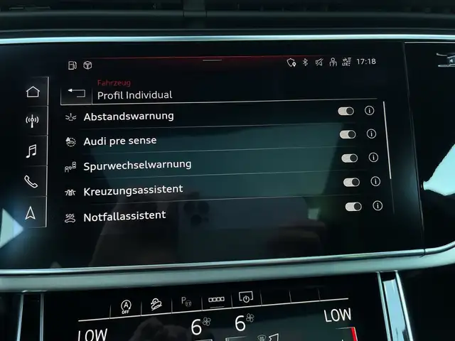 Audi Q8 view 14