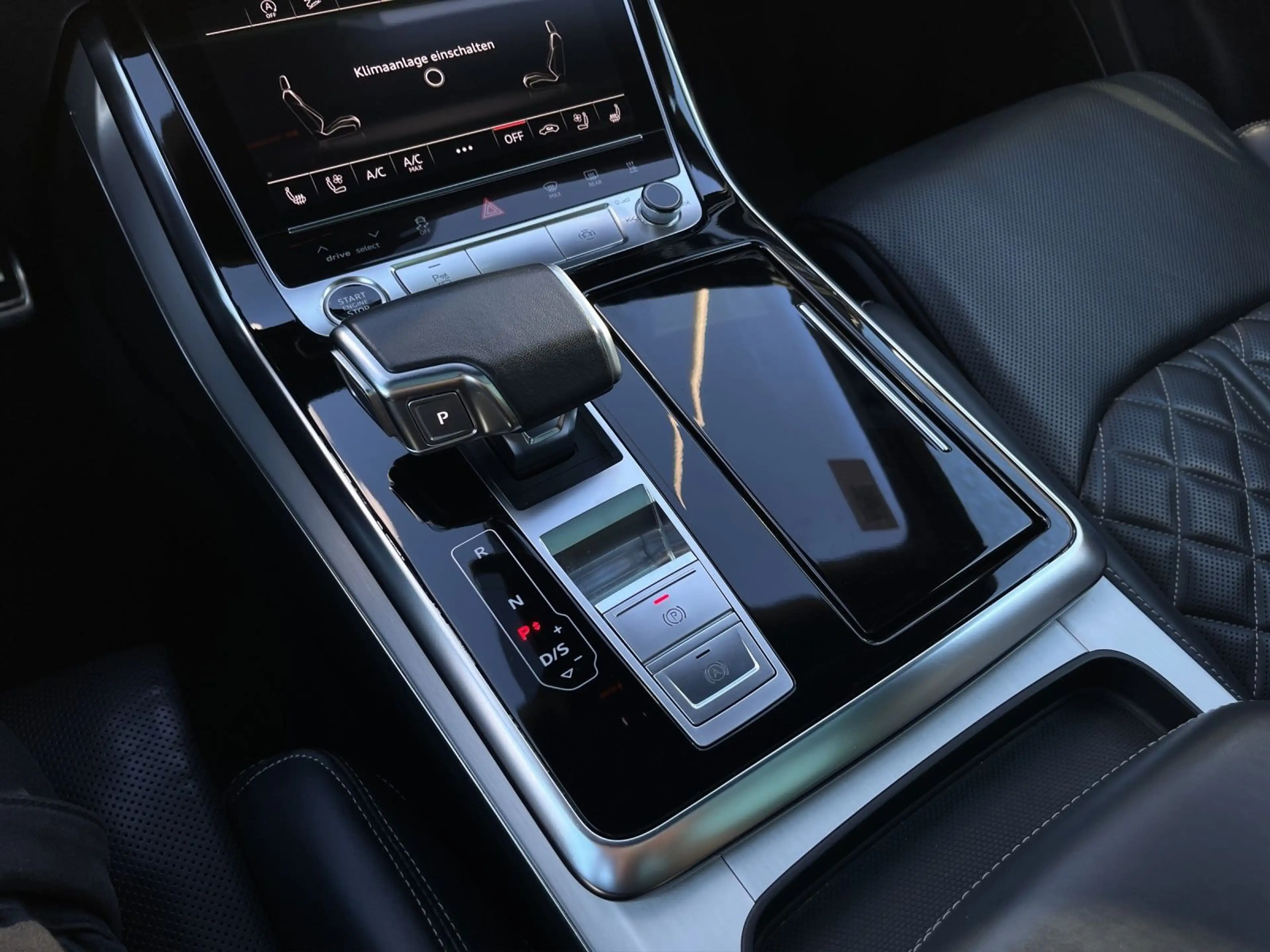 Audi Q8 50 TDI Q PANO AHK BuO STDHZG LUFT LM23 — photo 11