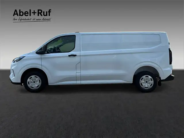 Ford Transit Custom view 4
