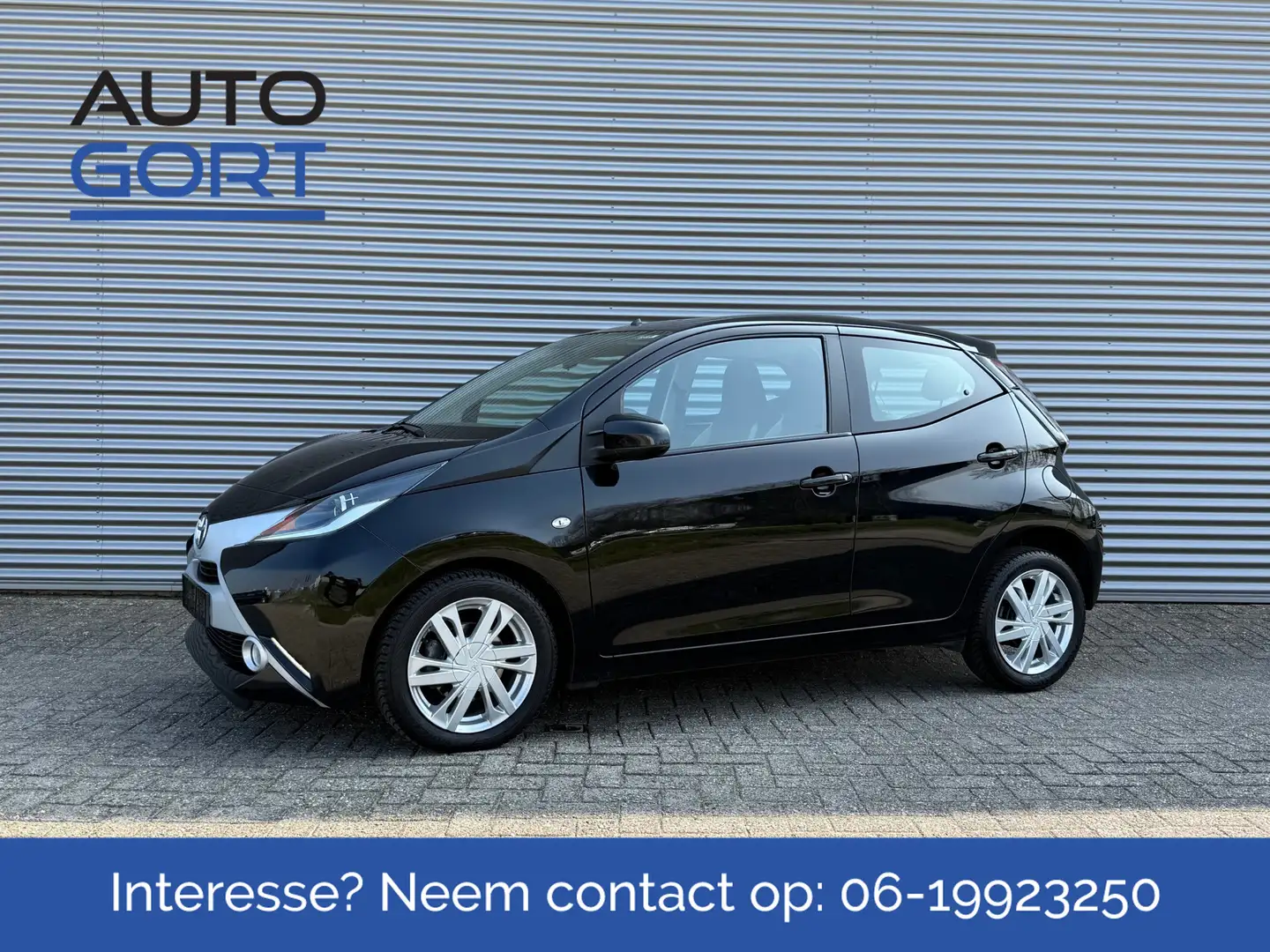 Toyota Aygo 1.0 VVT-i x-play | 5 Deurs | Airco | Alu velgen | Noir - 1