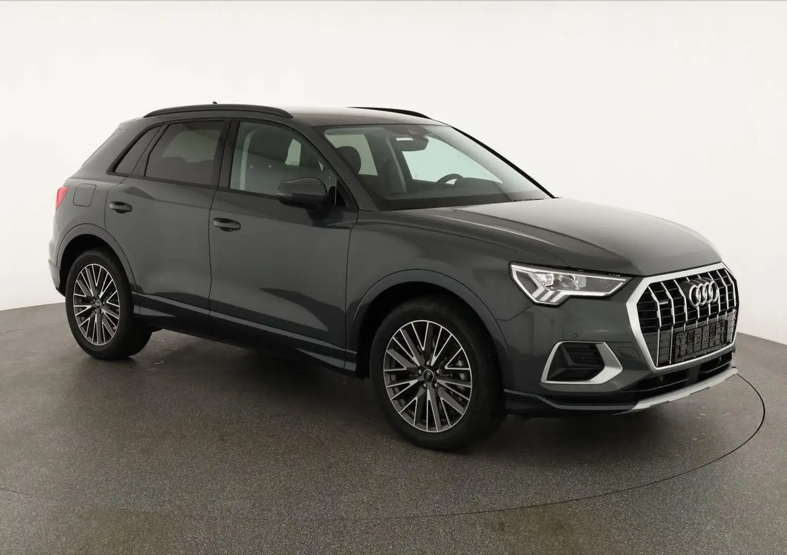 Audi Q3 40 TFSI quattro advanced advanced, AHK, 19-Zoll... Grau - 1