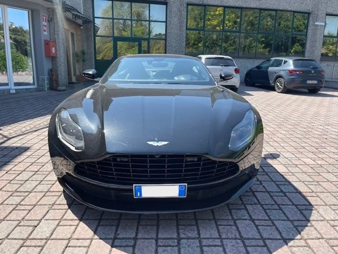 Aston Martin DB11 DB11 Coupe Coupe 4.0 V8 auto Nero - 2