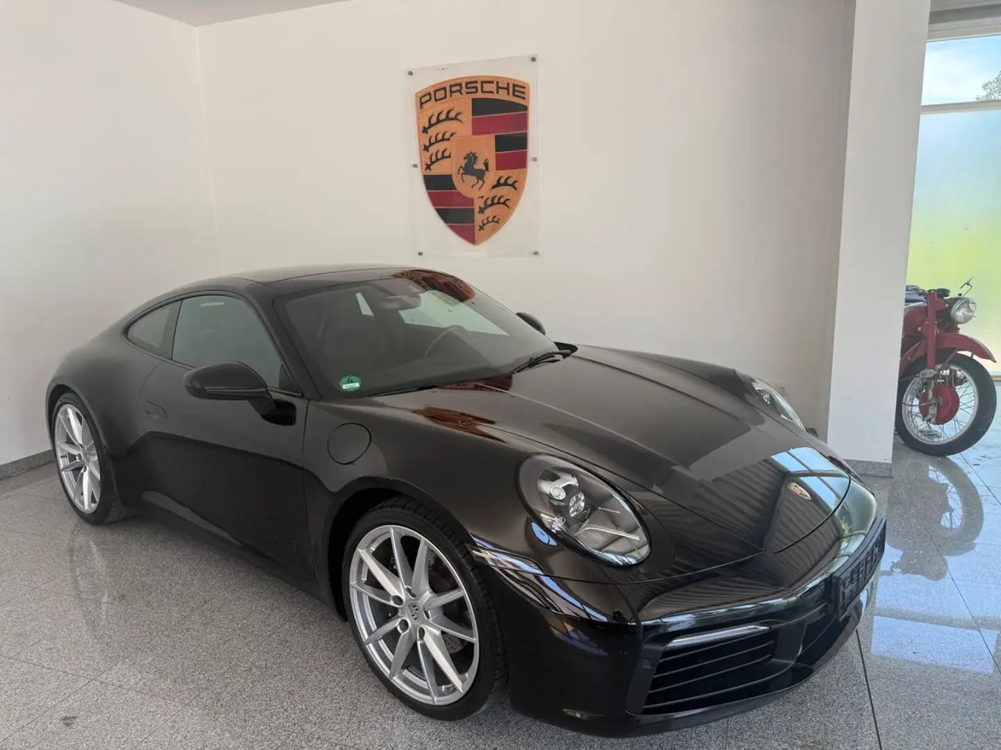 Porsche 992 Coupé- 21 Zoll- Vollleder- BOSE Schwarz - 1