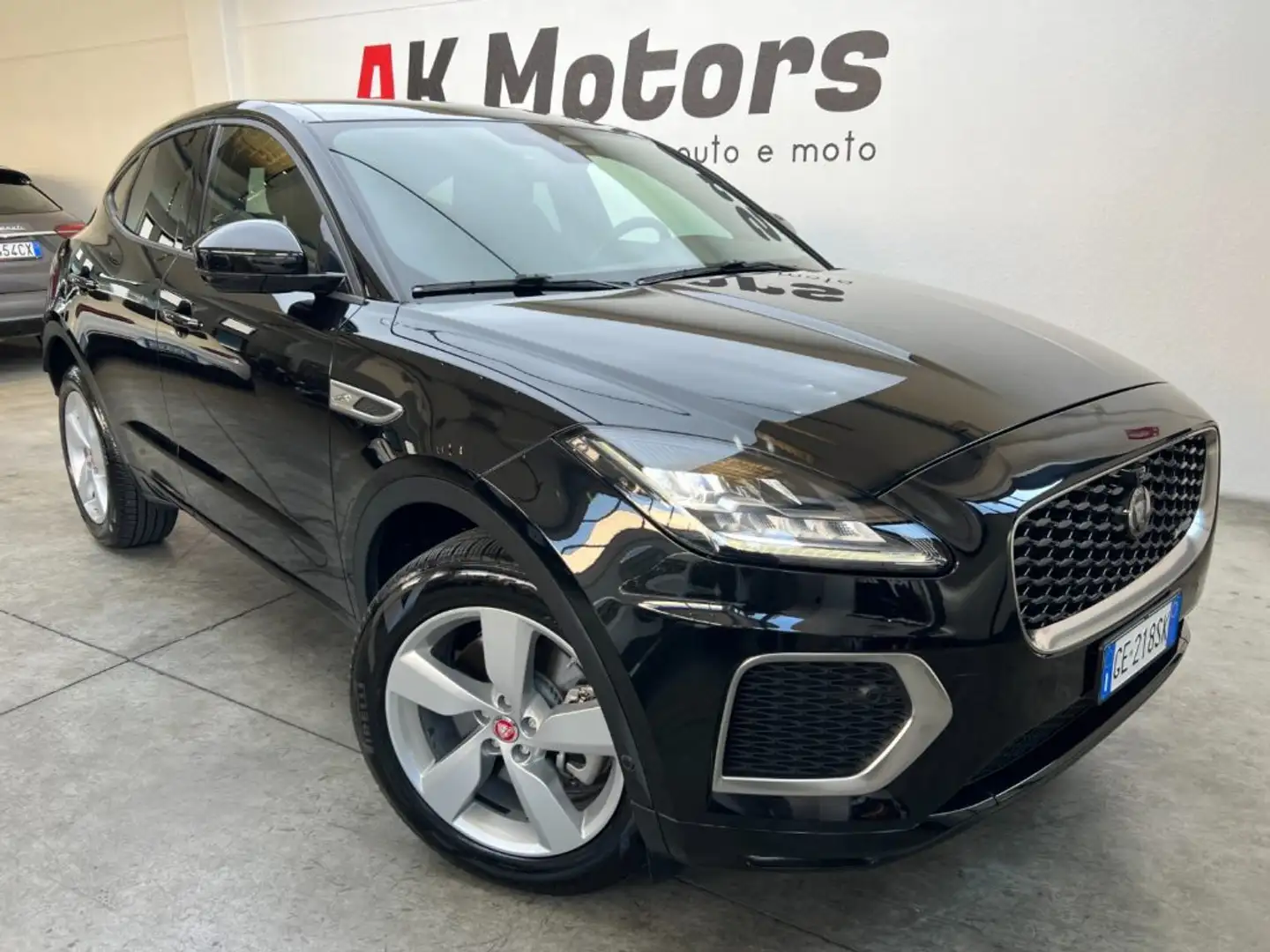 Jaguar E-Pace 2.0D I4 163 CV AWD Auto R-Dynamic Nero - 1
