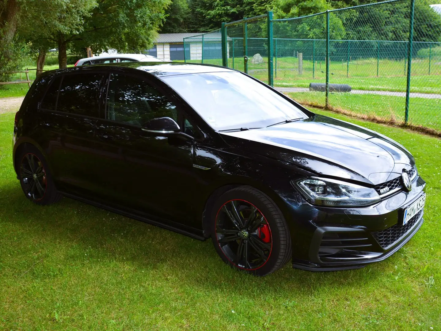 Volkswagen Golf GTD Golf 2.0 CR TDi BMT DSG Zwart - 1