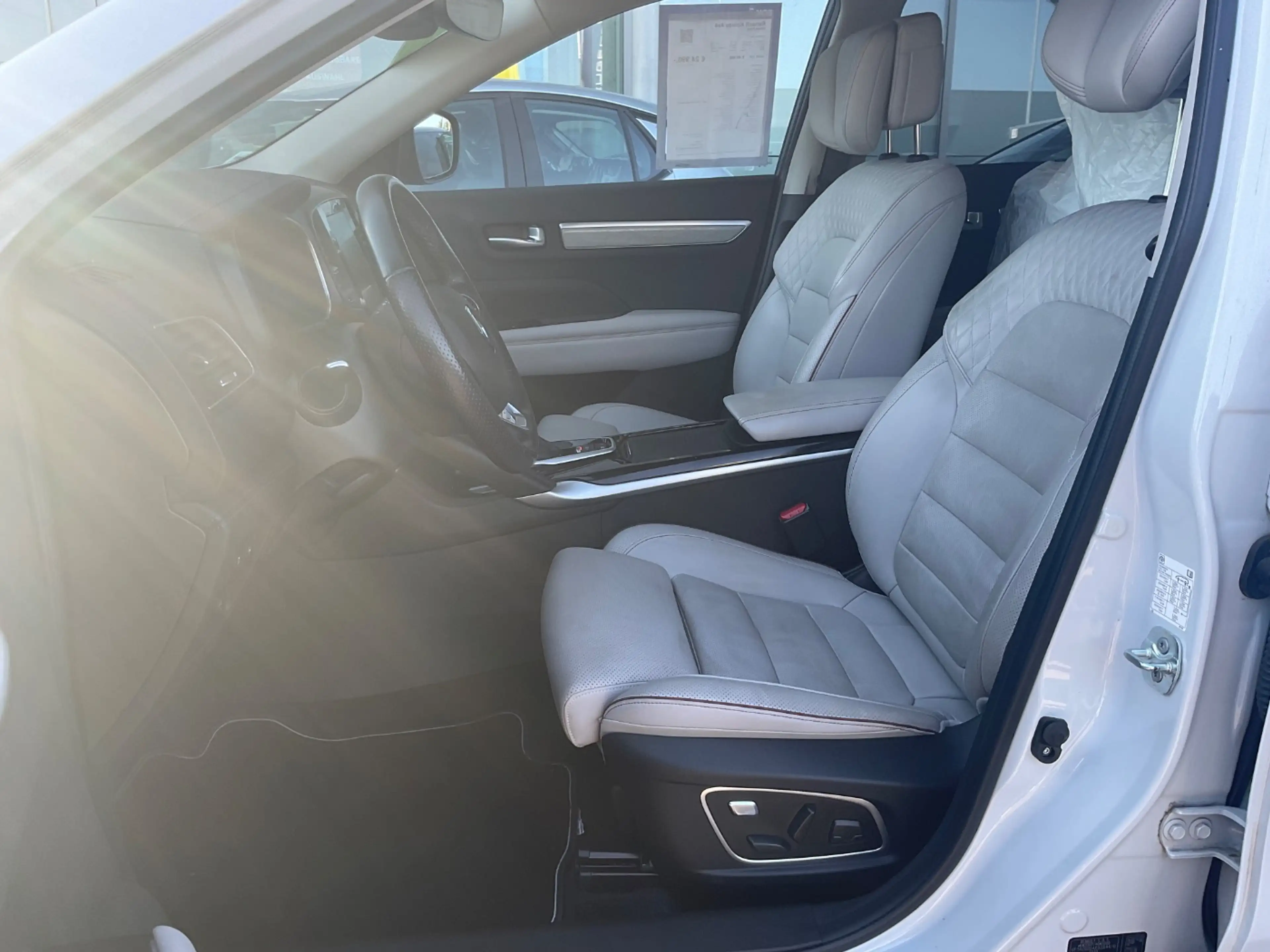 Renault Koleos 4x4 2.0 85 Initiale Paris LED — photo 13