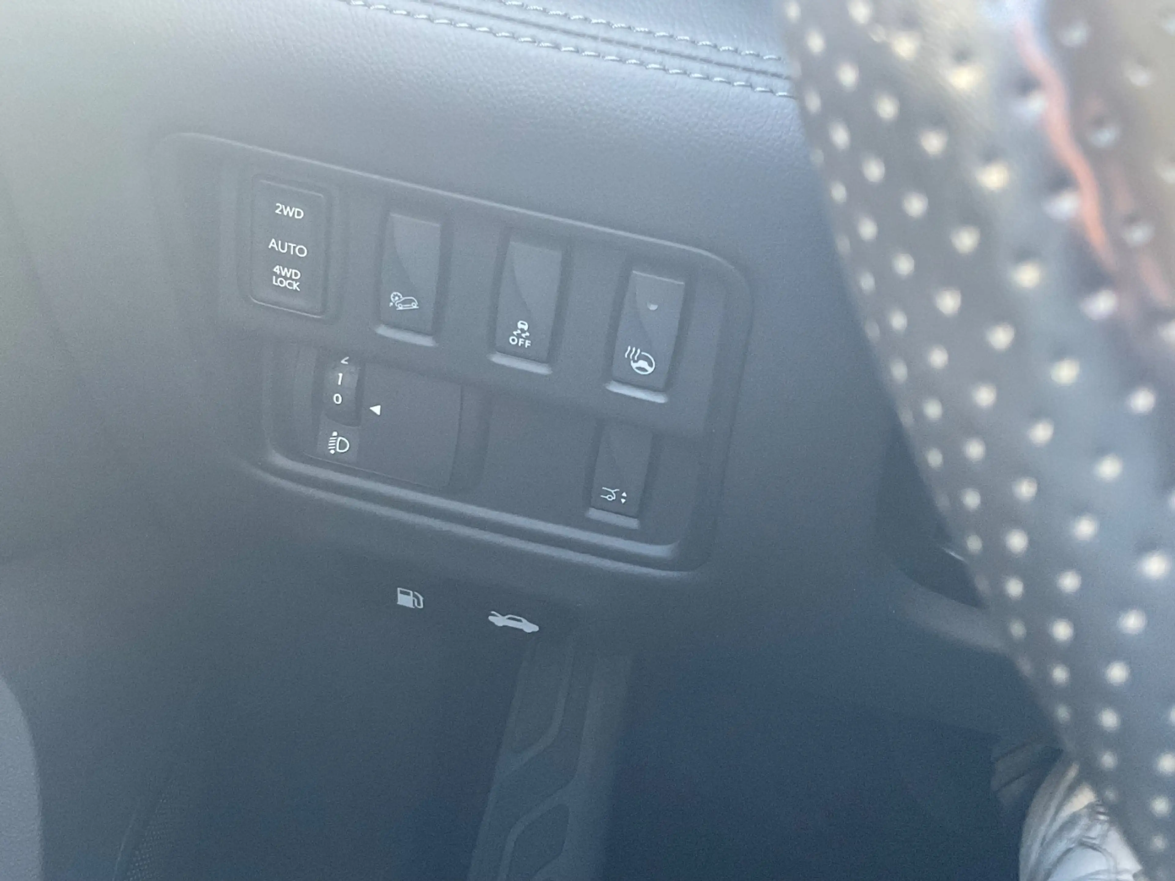 Renault Koleos 4x4 2.0 85 Initiale Paris LED — photo 14