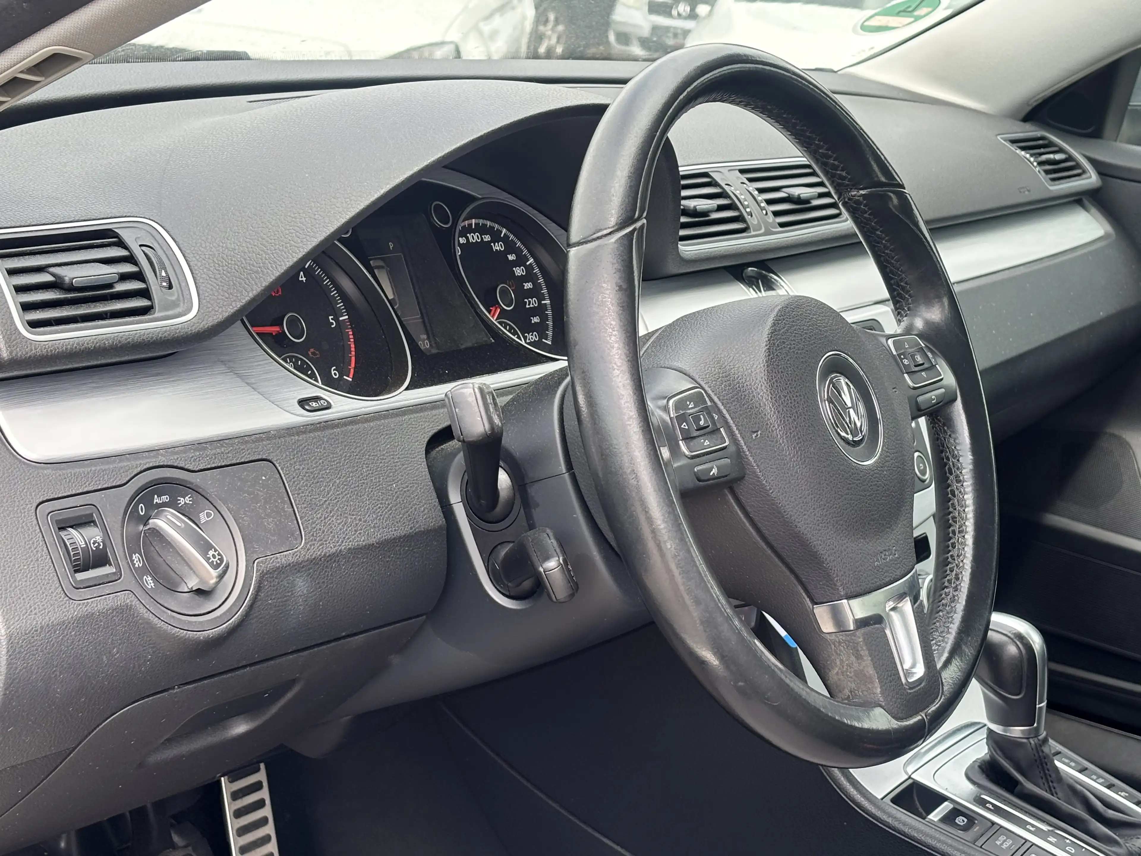 Volkswagen Passat Alltrack 2.0 TDI Basis BMT 4Motion DSG Comfortline — photo 9