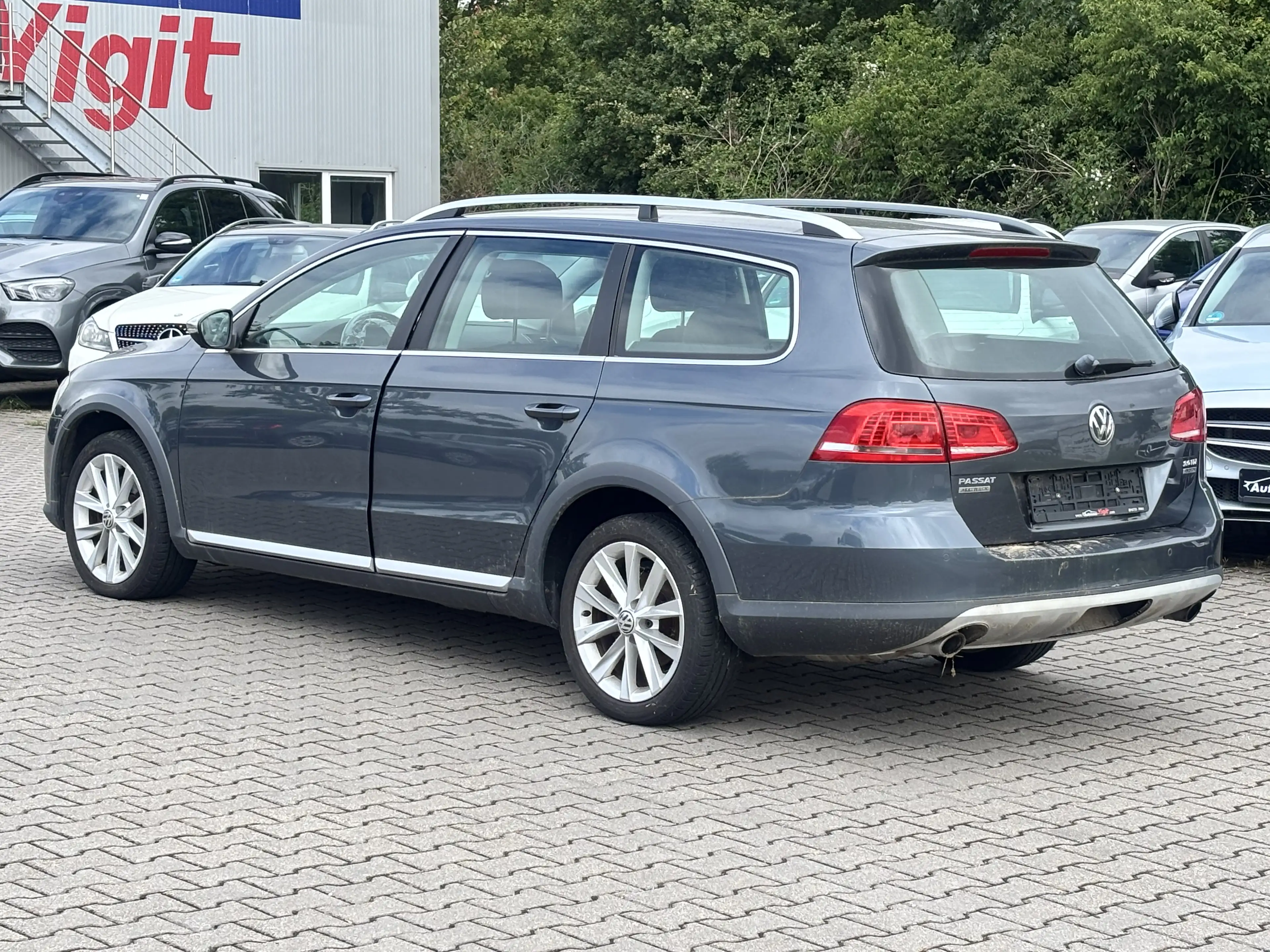 Volkswagen Passat Alltrack 2.0 TDI Basis BMT 4Motion DSG Comfortline — photo 4