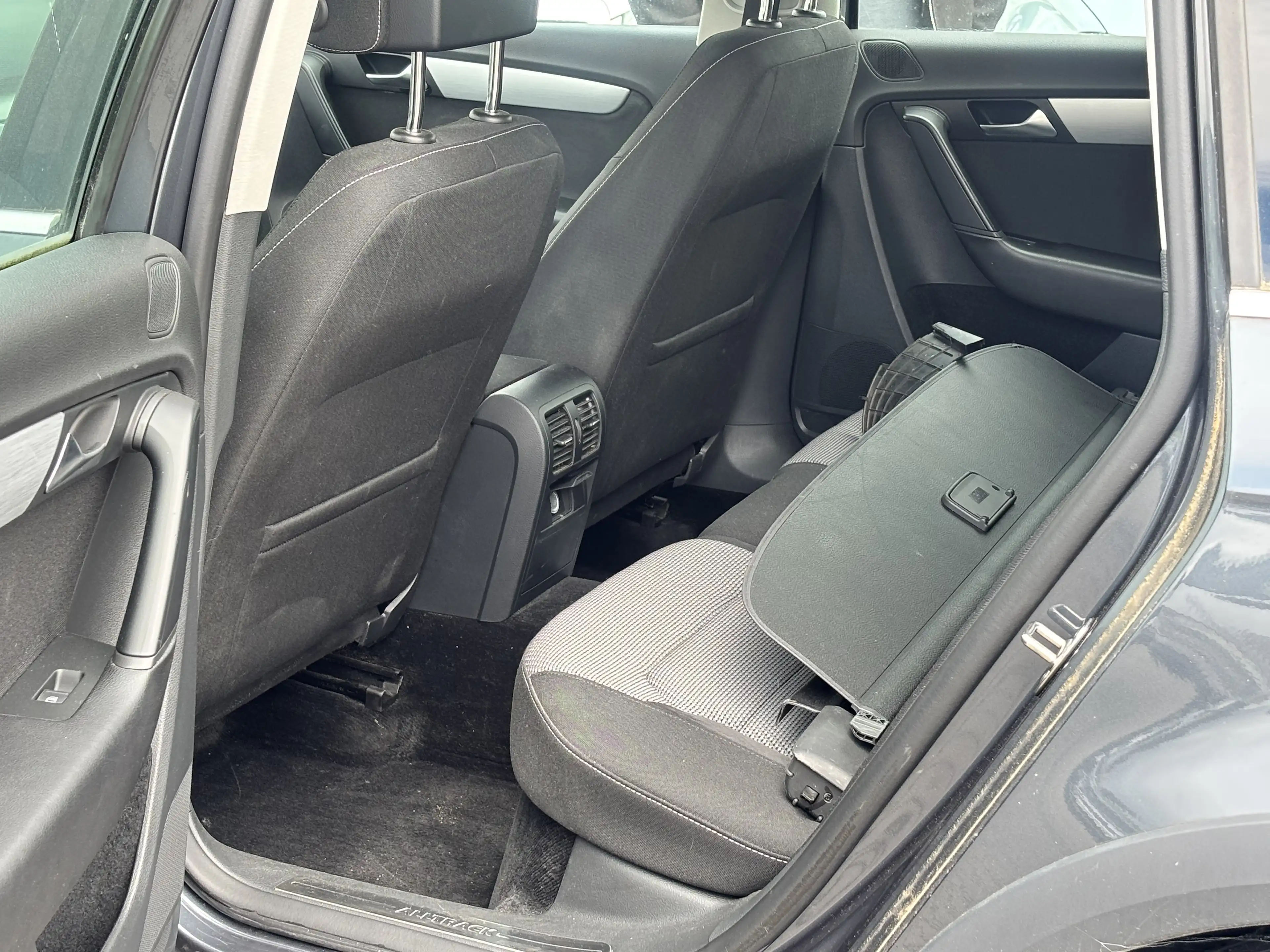 Volkswagen Passat Alltrack 2.0 TDI Basis BMT 4Motion DSG Comfortline — photo 8