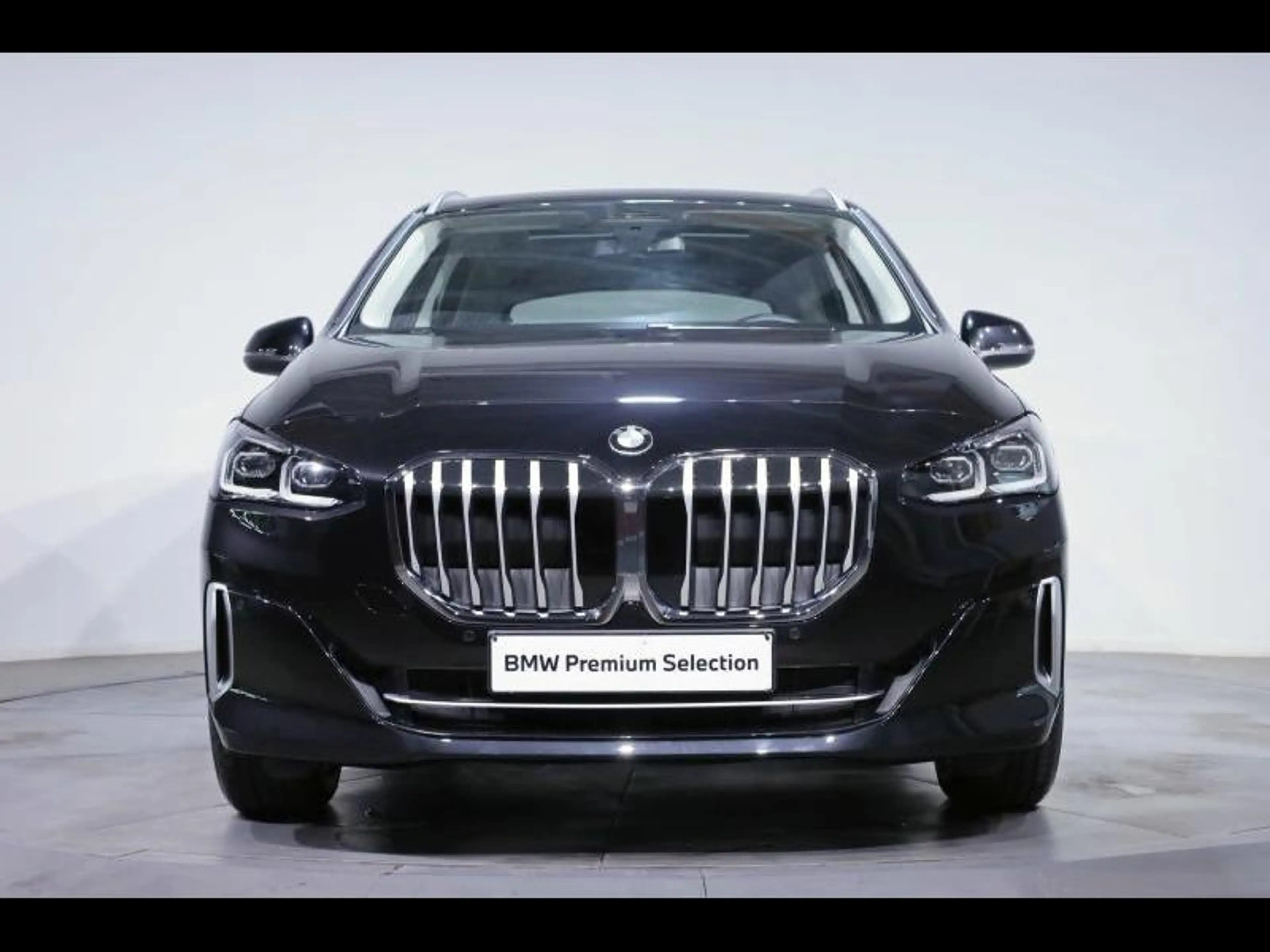 BMW 216 i Active Tourer Luxury Line — photo 2