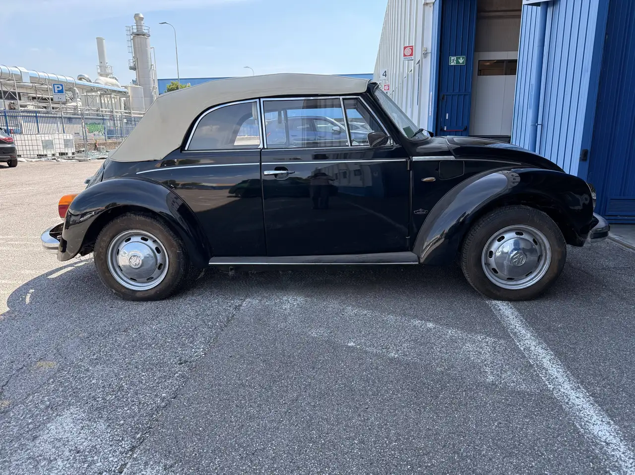 Volkswagen Maggiolino Maggiolone Cabriolet Karman 1303 storica ASI, foto 4