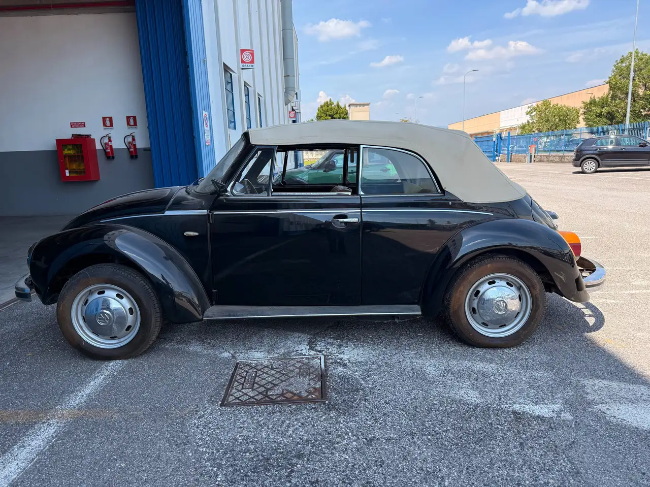 Volkswagen Maggiolino Maggiolone Cabriolet Karman 1303 storica ASI, foto 2