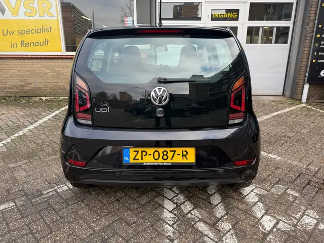 Volkswagen up! view 12