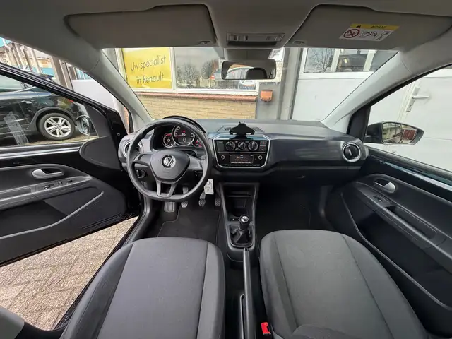 Volkswagen up! view 2
