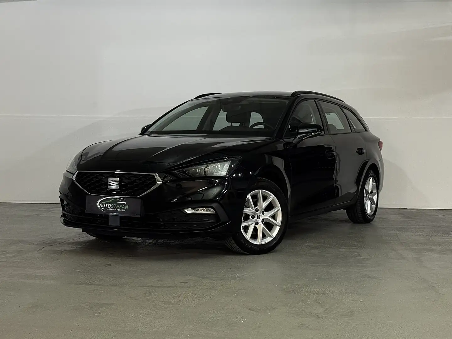 SEAT Leon ST TSI Style LED / PDC / TEMPOMAT Schwarz - 1