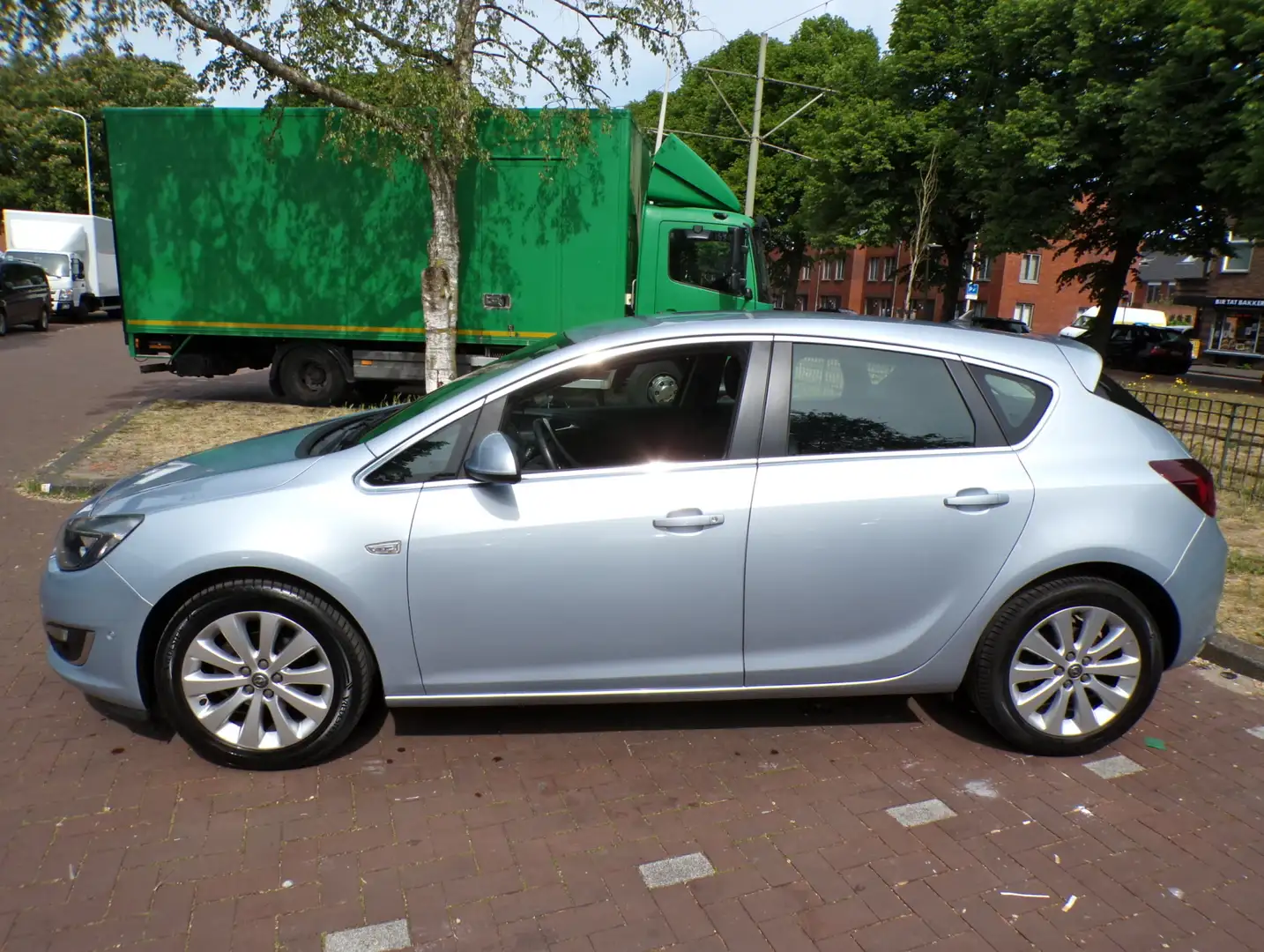 Opel Astra 1.4 Turbo Sport 141 PK ,,CAMERA NAVI TEL CRUISECON Grau - 2