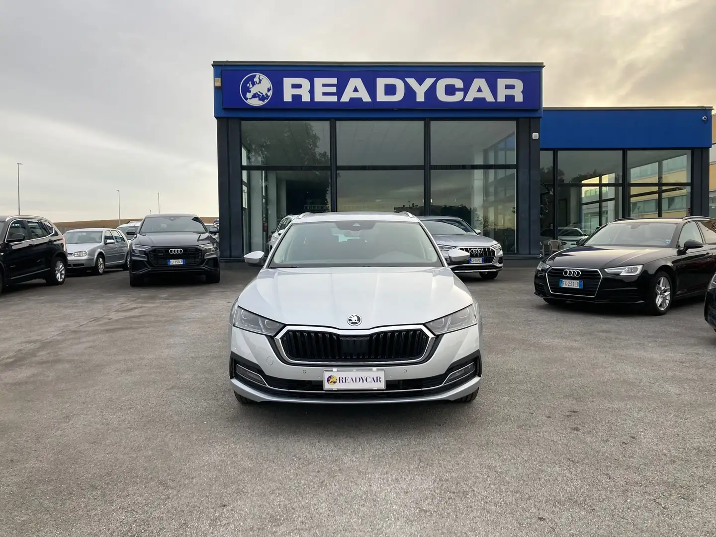 Skoda Octavia Wagon 2.0 tdi evo Style 4x4 150cv dsg Argento - 1