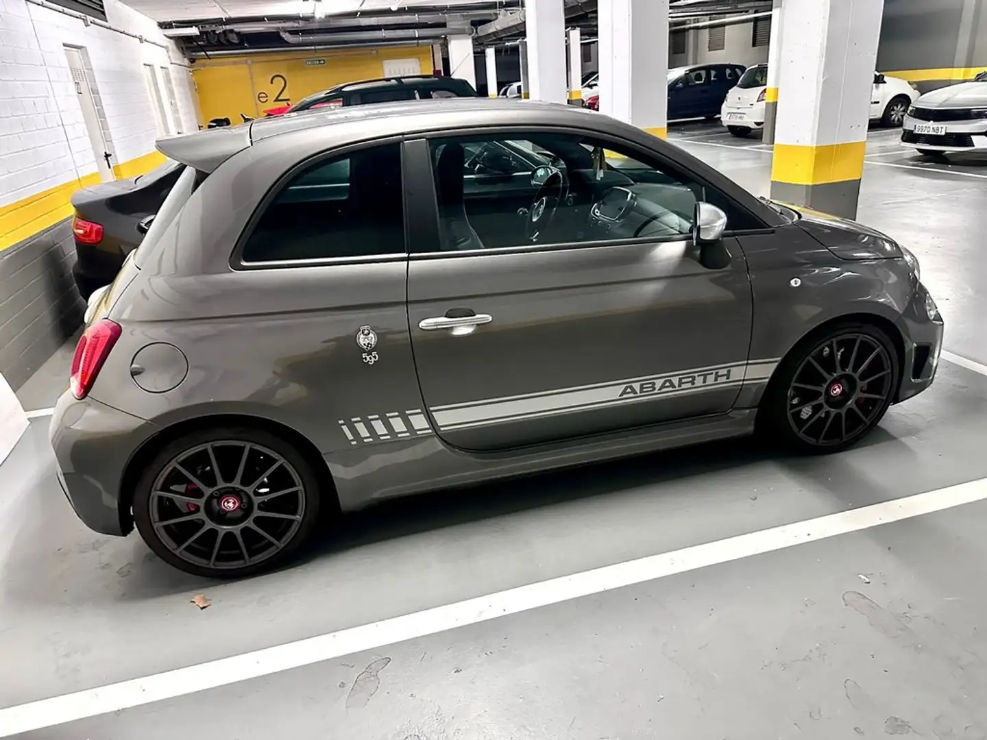 Abarth 500 595 Turismo 1.4 16v T-Jet 121kW E6D Gris - 1