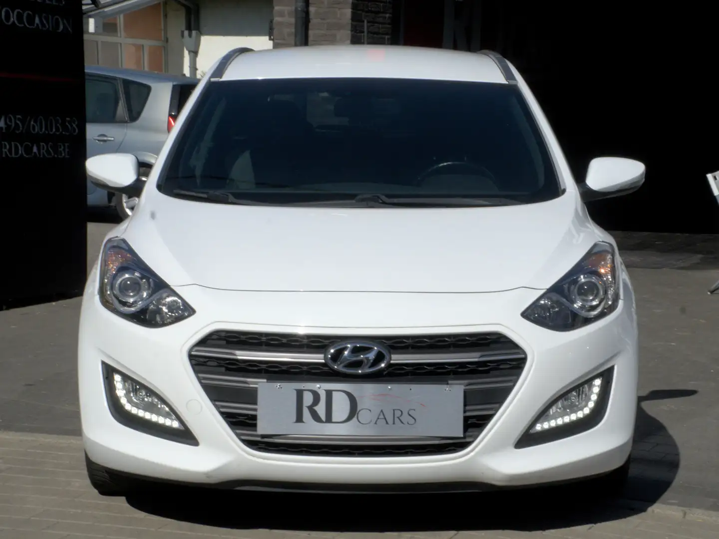 Hyundai i30 i30 SW 1.6 CRDi*AUTOMAT*JANTES 16'*CARPLAY*GARANTI Wit - 2