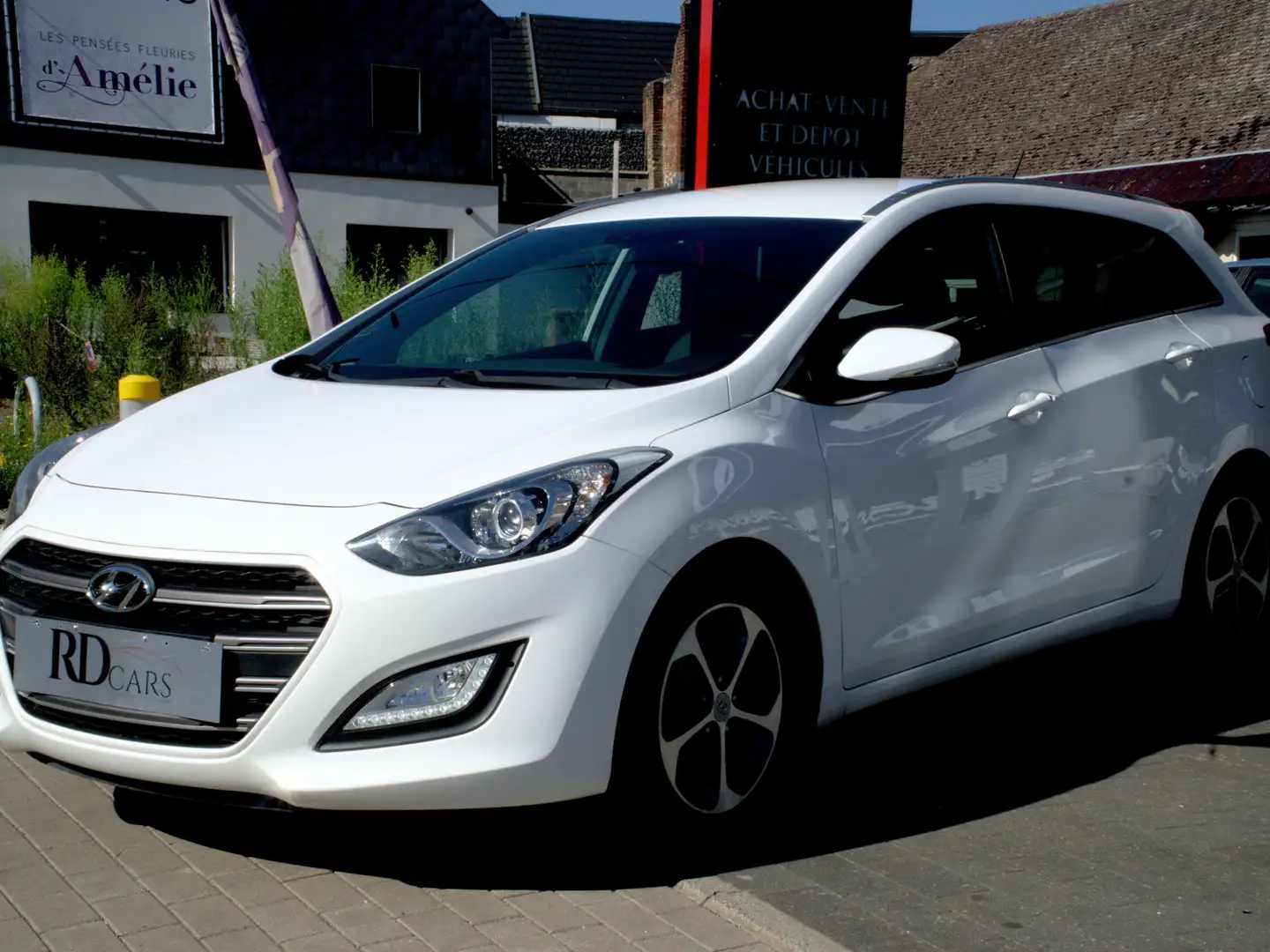 Hyundai i30 i30 SW 1.6 CRDi*AUTOMAT*JANTES 16'*CARPLAY*GARANTI Wit - 1