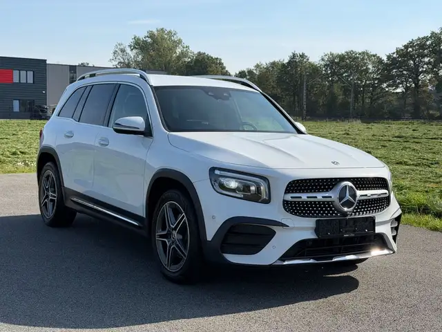 Mercedes-Benz GLB 180 GLBd Aut AMG LED Leder 360 camera