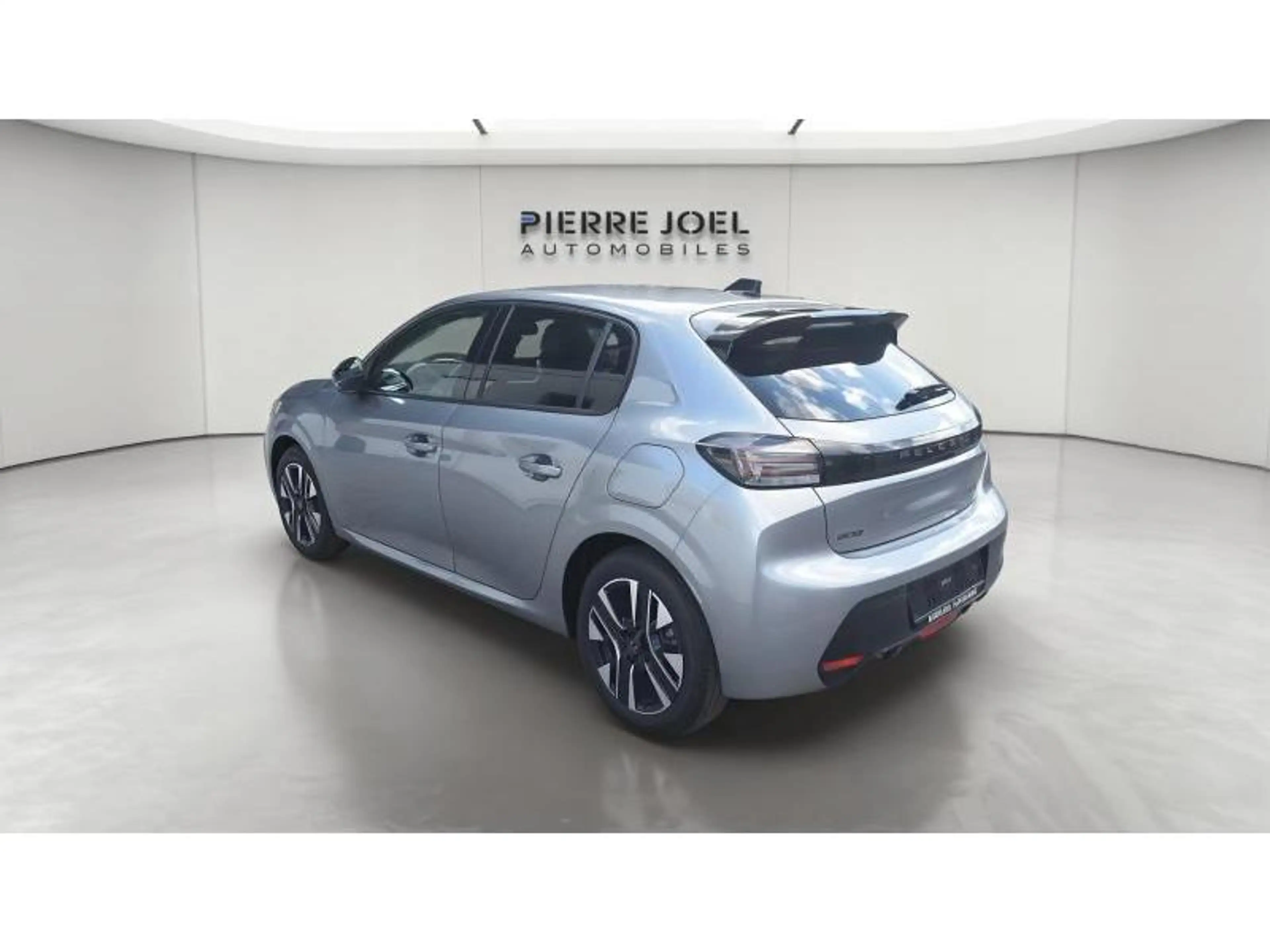 Peugeot 208 ALLURE HYBRID 110 CV DCS6 — photo 4