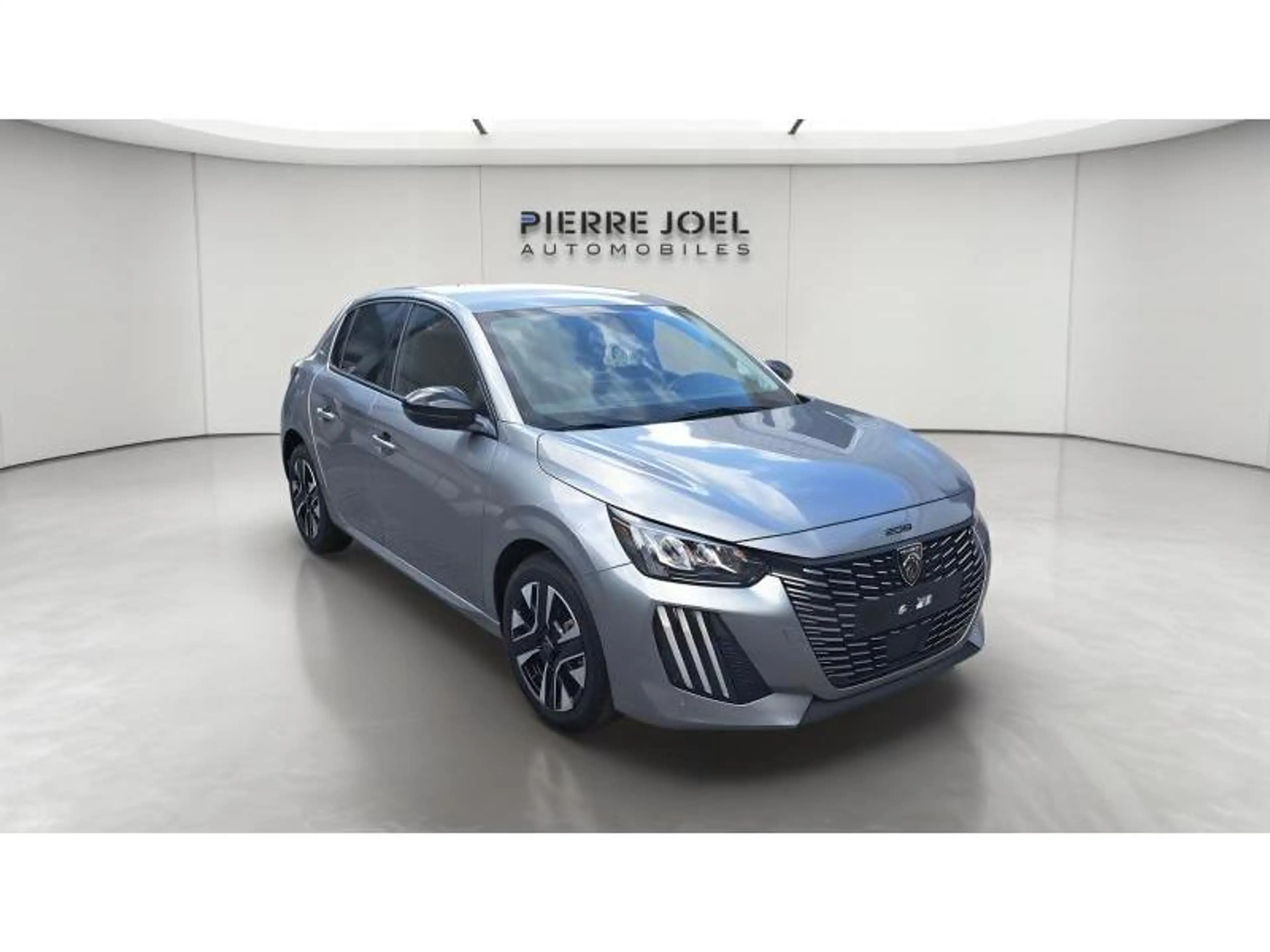 Peugeot 208 ALLURE HYBRID 110 CV DCS6 — photo 10