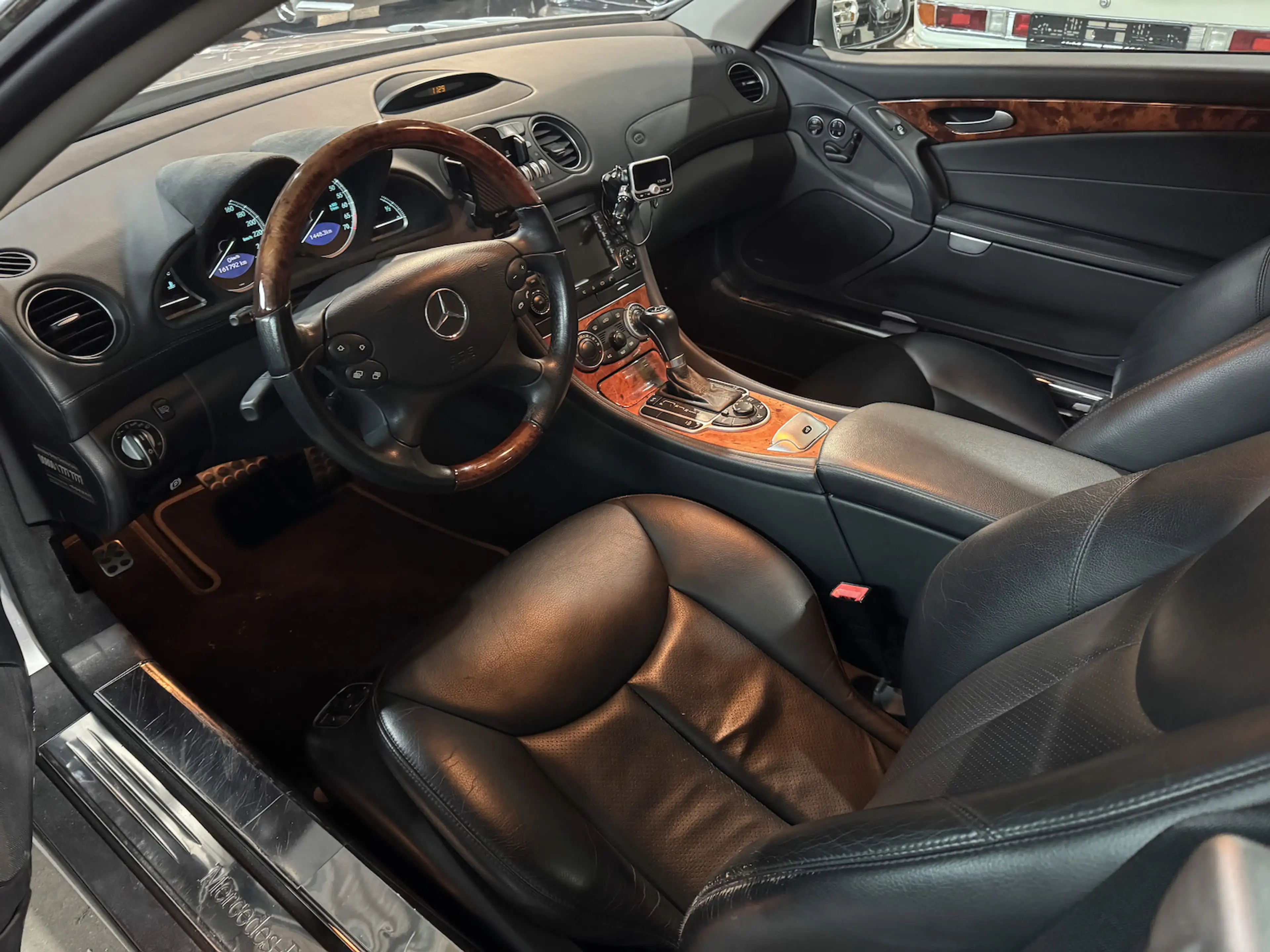 Mercedes-Benz SL 350 R230 19 Zoll AMG — photo 11
