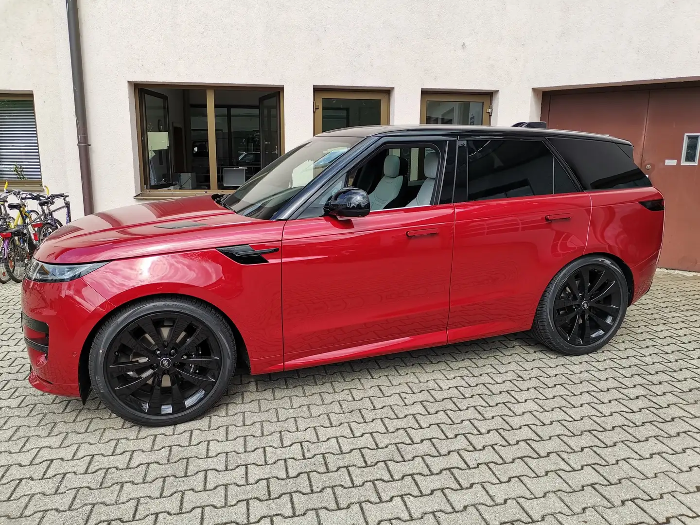 Land Rover Range Rover Sport D350 First Edition Rojo - 1