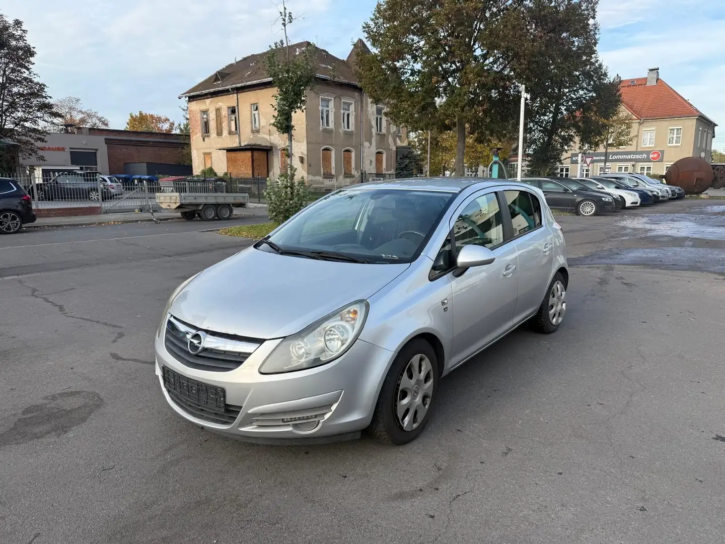 Opel Corsa Corsa 5-Türer 1.4 /Motor rauchen!!!! Silber - 1