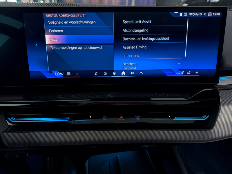 BMW 520 5-serie 520i M-Performance|Panorama|360|HeadUp|NL — photo 25
