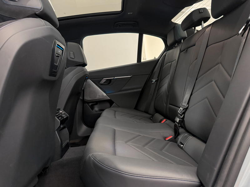 BMW 520 5-serie 520i M-Performance|Panorama|360|HeadUp|NL — photo 13