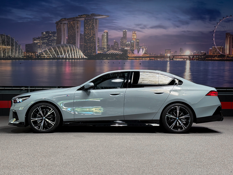 BMW 520 5-serie 520i M-Performance|Panorama|360|HeadUp|NL — photo 4