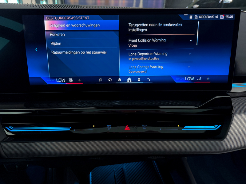 BMW 520 5-serie 520i M-Performance|Panorama|360|HeadUp|NL — photo 27