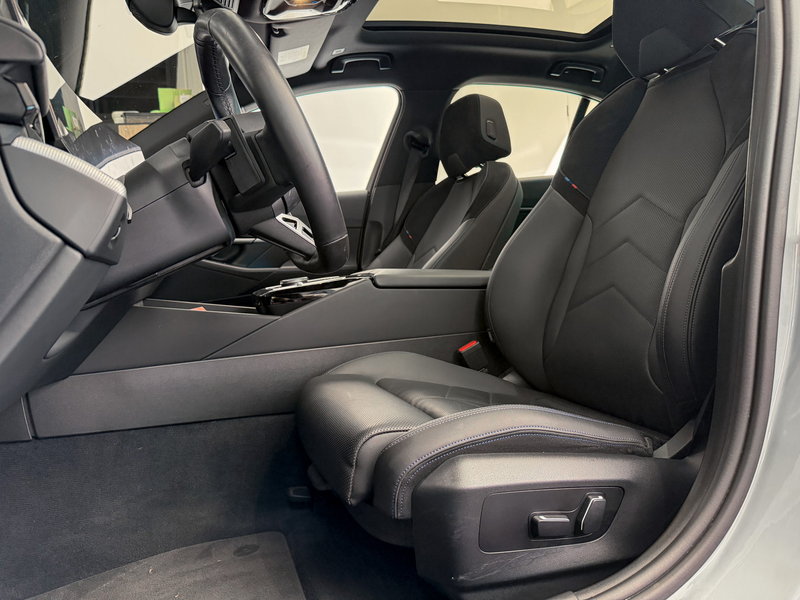 BMW 520 5-serie 520i M-Performance|Panorama|360|HeadUp|NL — photo 9