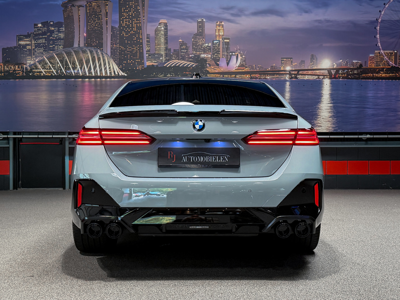 BMW 520 5-serie 520i M-Performance|Panorama|360|HeadUp|NL — photo 6