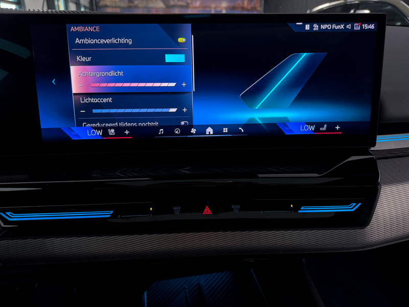 BMW 520 5-serie 520i M-Performance|Panorama|360|HeadUp|NL — photo 30