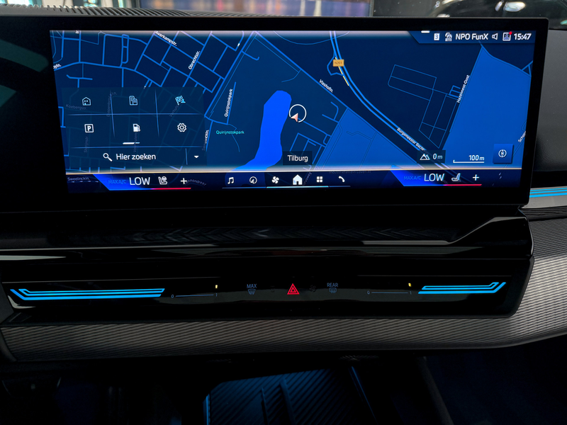 BMW 520 5-serie 520i M-Performance|Panorama|360|HeadUp|NL — photo 28