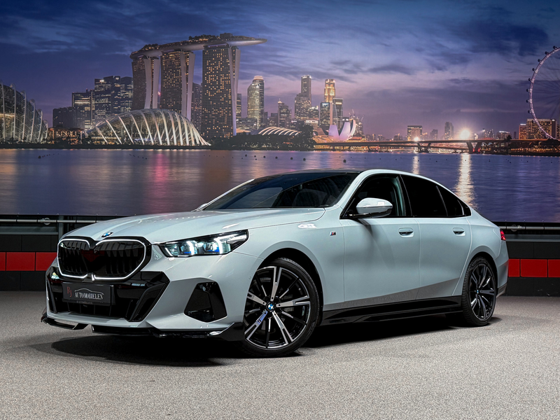 BMW 520 5-serie 520i M-Performance|Panorama|360|HeadUp|NL