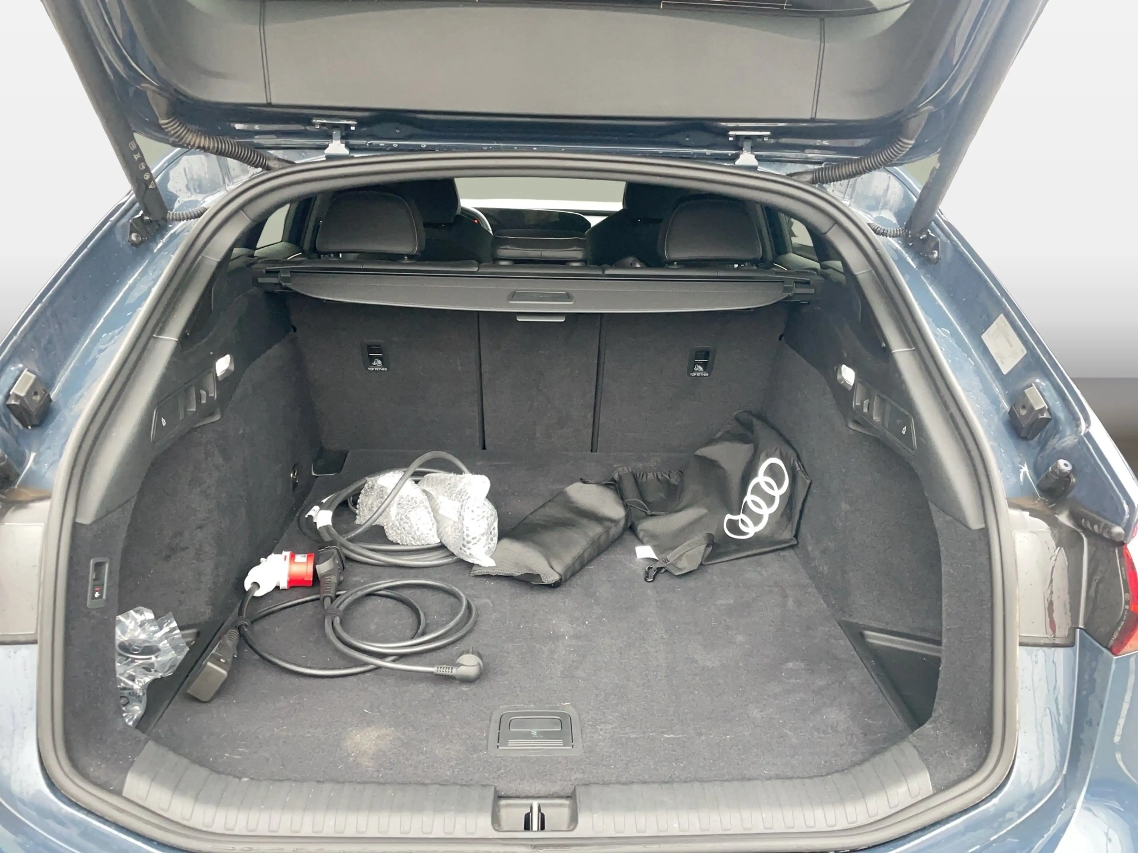 Audi A6 e-tron A6 Avant e-tron quattro S line Tech plus AHK|Stand — photo 12