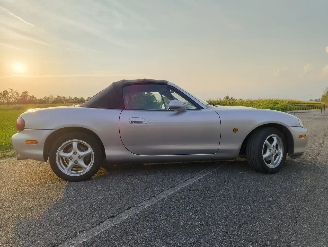Mazda MX-5 1.6 High, foto 2