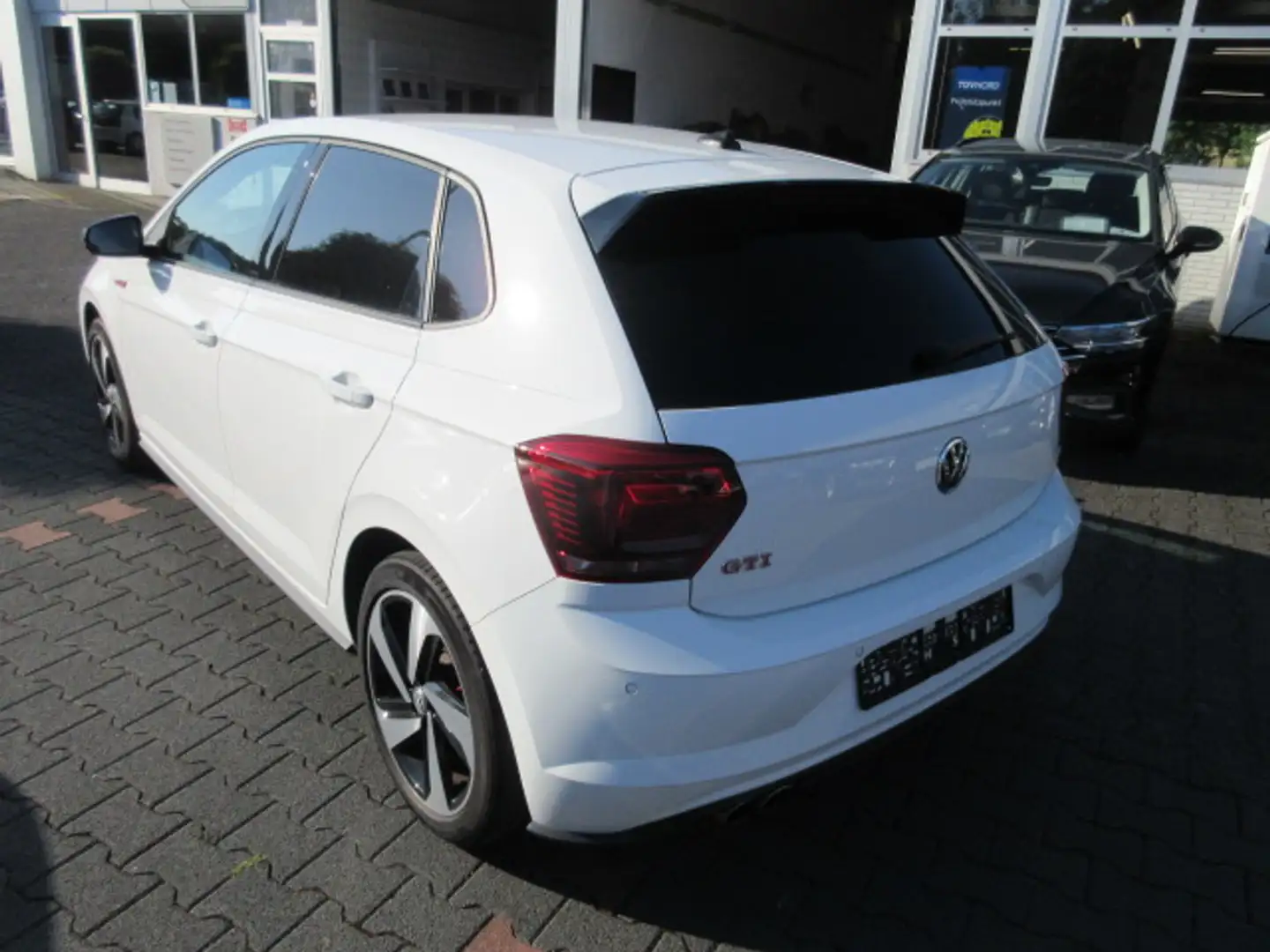 Volkswagen Polo GTI 2.0 TSI DSG NAVI LED ACC ALU APS SITZHEIZUNG Weiß - 2