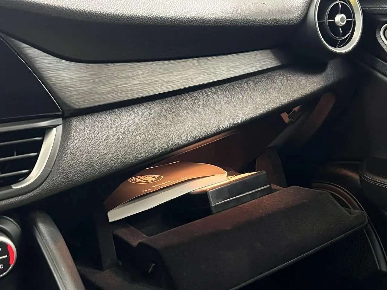 Alfa Romeo Giulia снимка Alfa Romeo Giulia