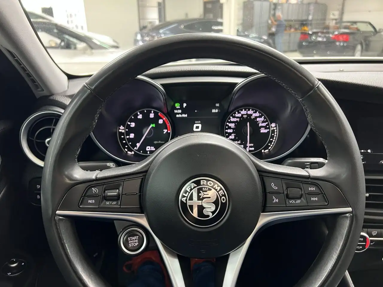 Alfa Romeo Giulia снимка Alfa Romeo Giulia