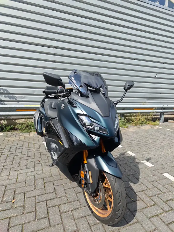 Yamaha Tmax 560