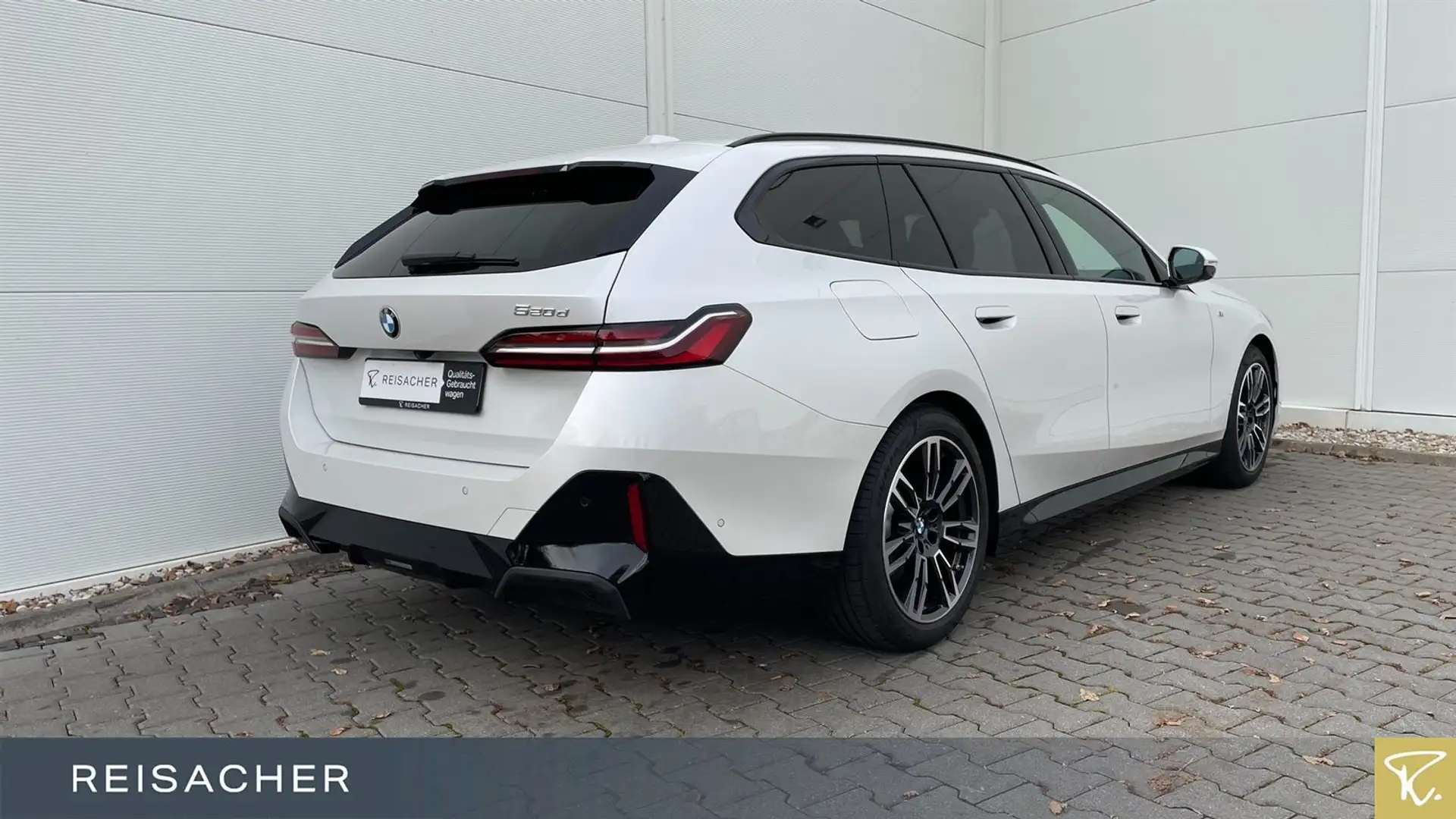 BMW 520 d A Tou M-Sport,Pano,AHK,DA+,Autom Weiß - 2